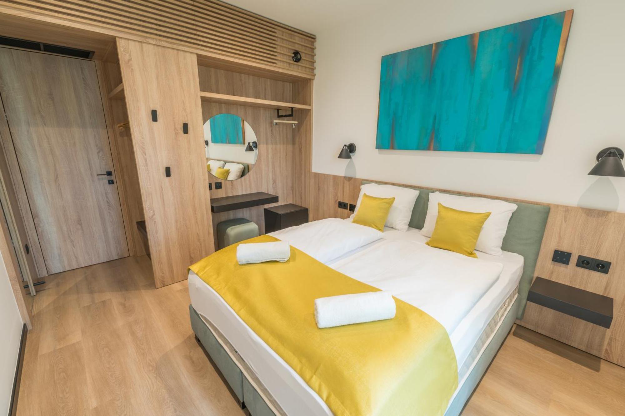 Bj81 Suite Hotel Siófok Cameră foto